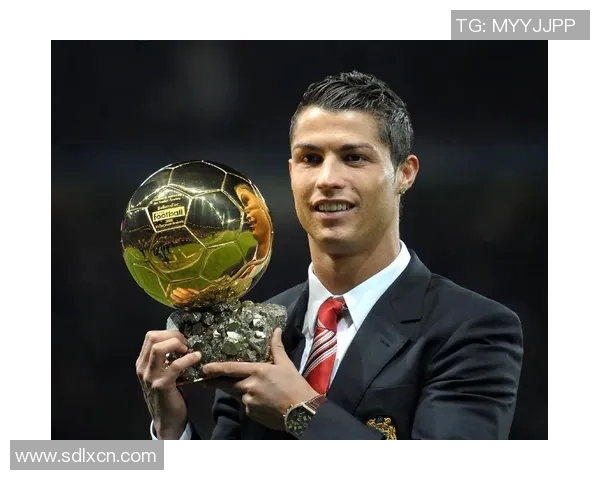 足球球星贴头皮的独特发型风潮引发热议背后的文化与时尚影响分析